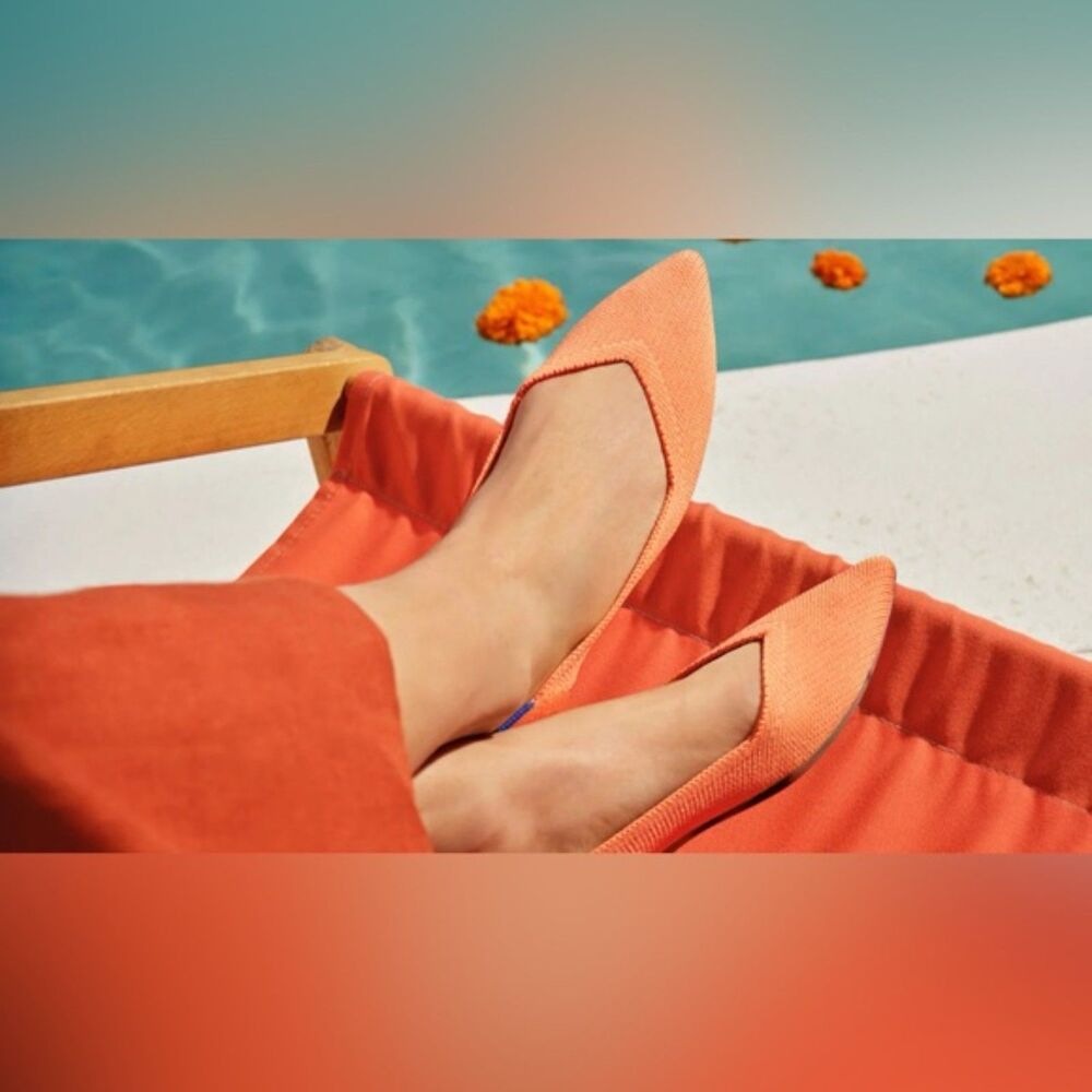 Rothy’s Point in Tangerine Size 9